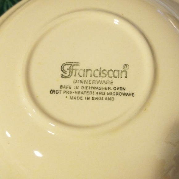 9" round vegetable dish, Franciscan Desert rose - Picture 3 of 7